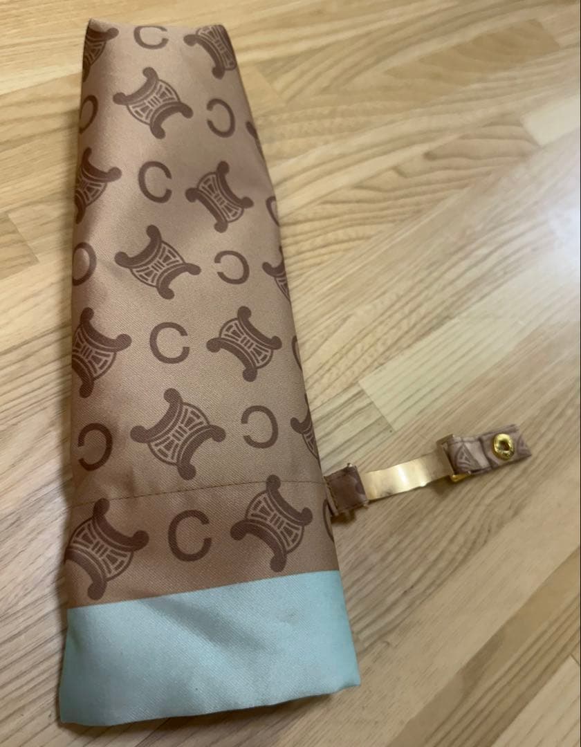 【匿名配送】【美品】CELINE セリーヌ 折りたたみ傘 コンパクト三つ折り傘