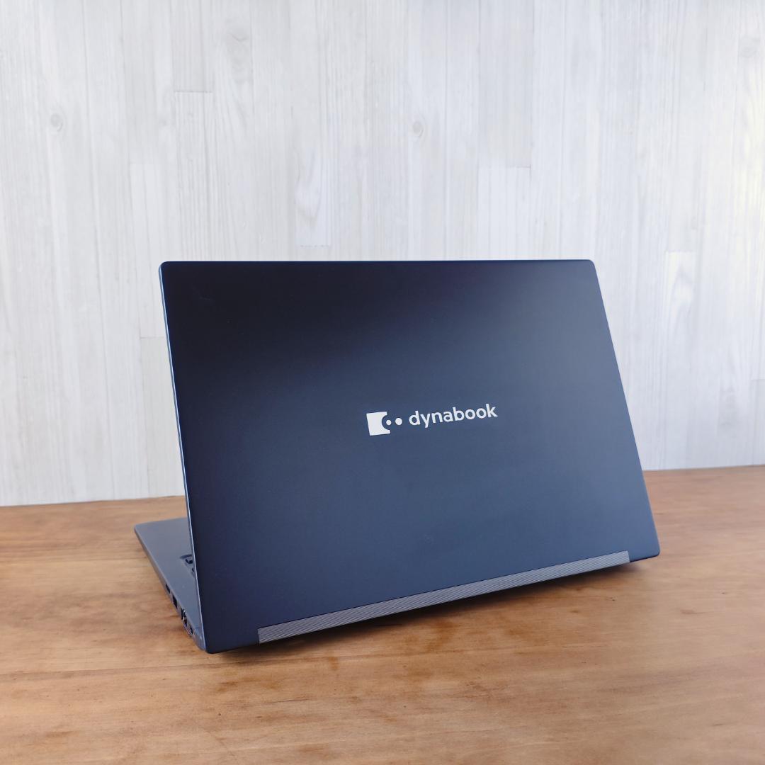 美品✨️ dynabook 13.3型ノートパソコン 2023年製 G83/KW