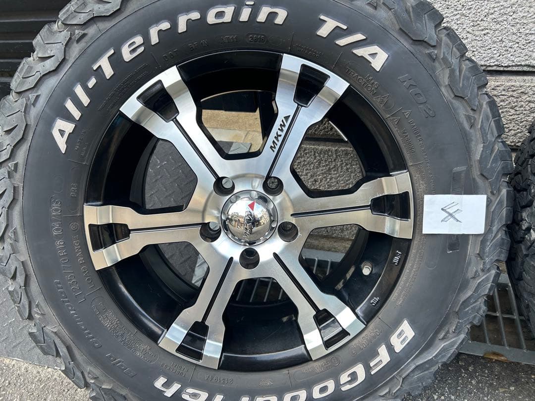 MKW MK36 7J グッドリッジAT 235 70 R16 デリカD5に使用