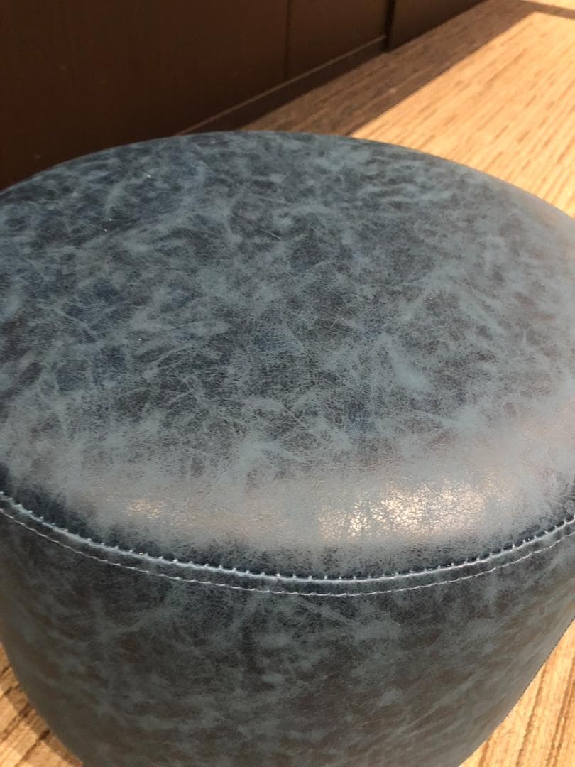 【福岡市限定】【展示品・未使用品】 レザースツール回転式 参考価格13,990円