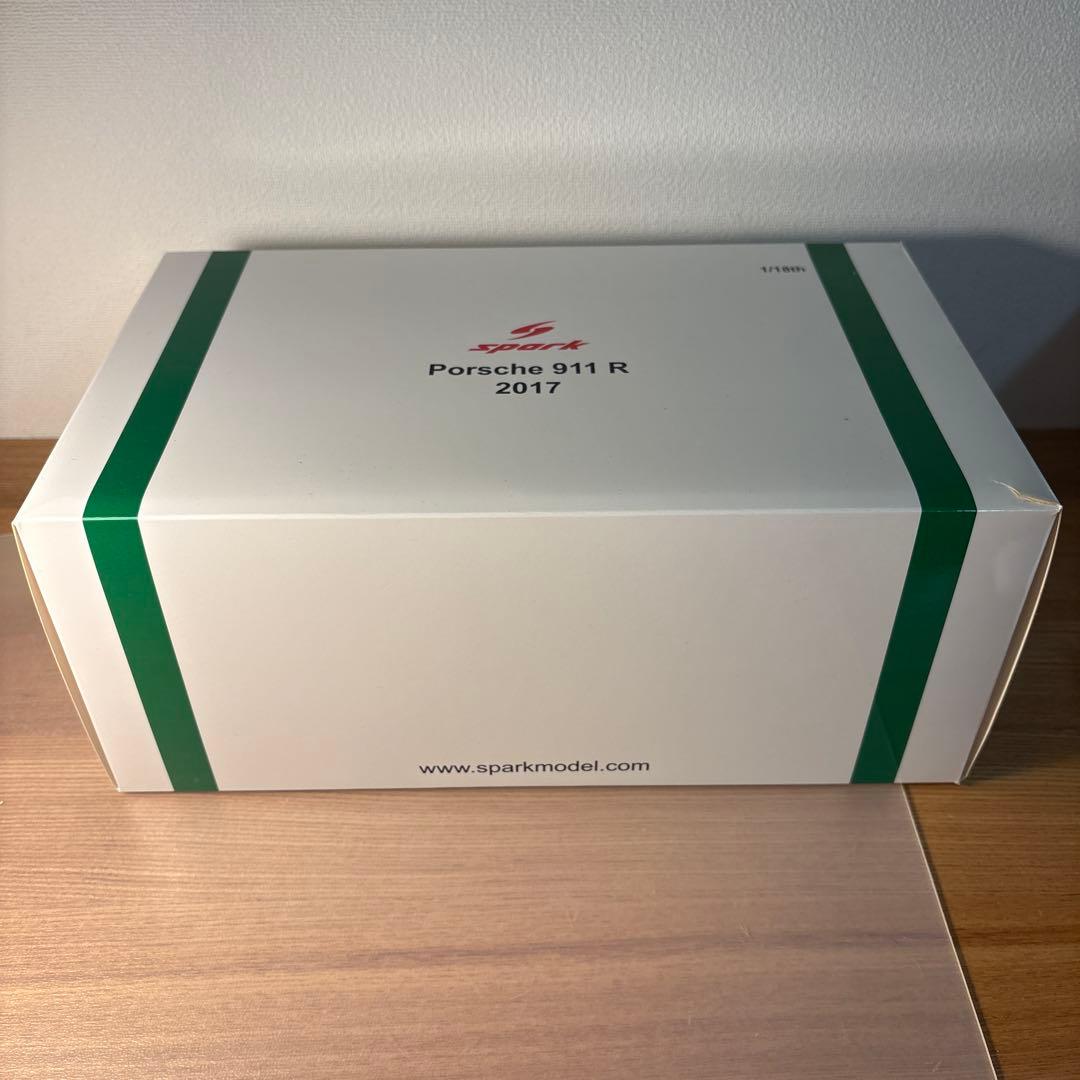 スパーク　spark porsche ポルシェ　911 R 1/18 ミニカー