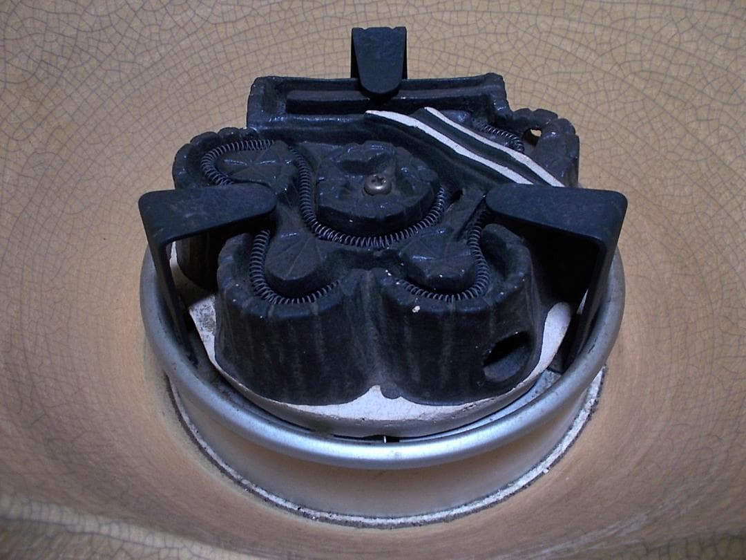 茶道具 南部三厳堂霰鉄瓶 アラレ鉄瓶 薩摩枇杷色 風炉型野々田電熱器 動作品