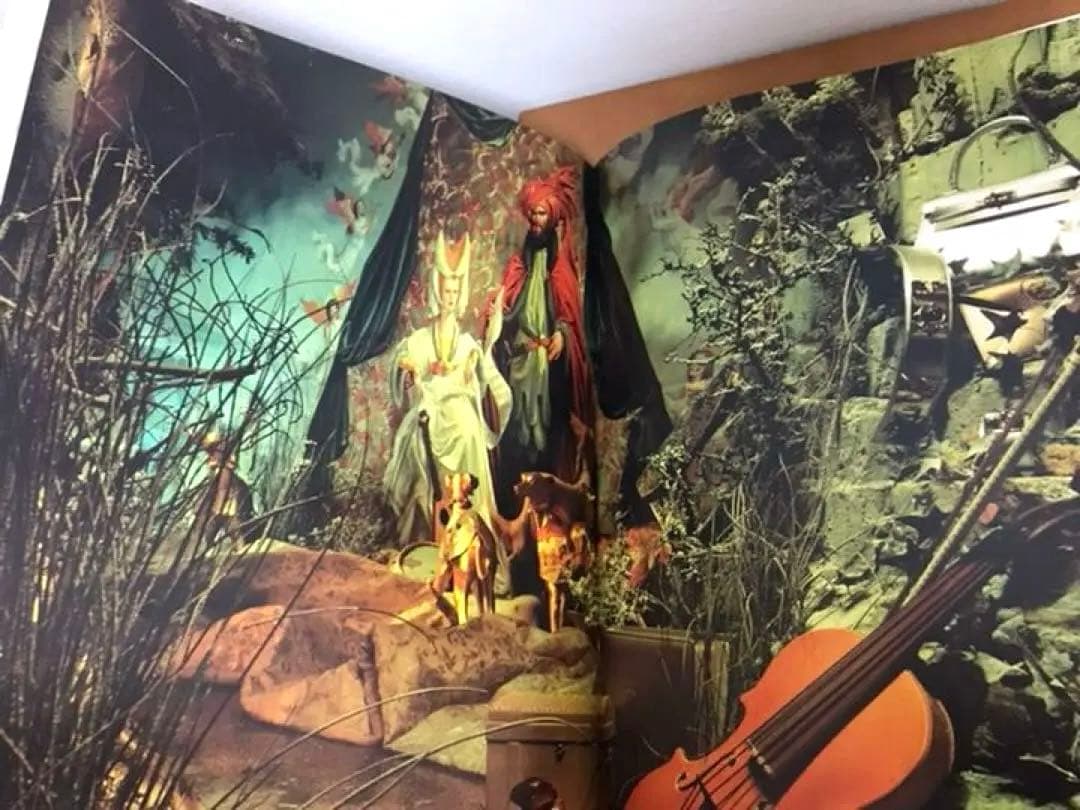 Les Vitrines Hermes ／ Le Monde d'Hermès