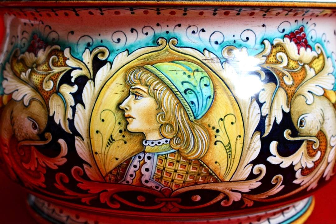 イタリア雑貨【デルータ　マヨルカ焼き　蓋付きセンターピース】