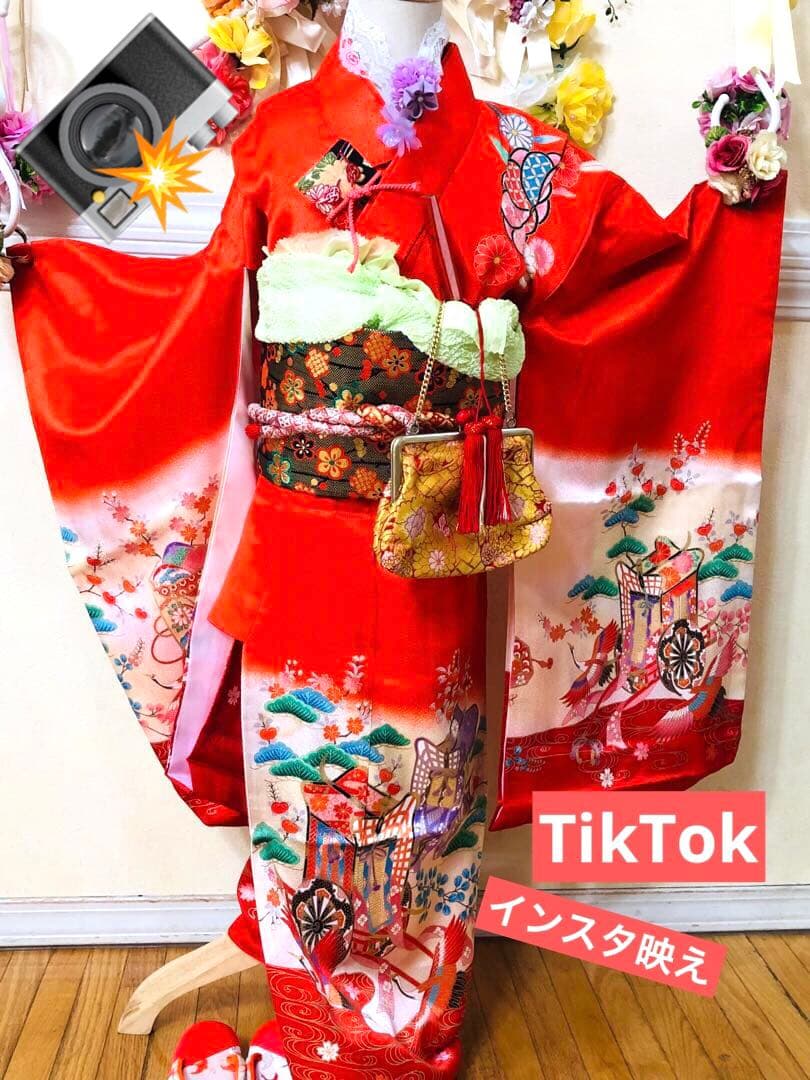 七五三7歳❣️人気赤地暈し古典柄❣️御所車鶴玉で箱金彩際立つ完全フルセット銘品