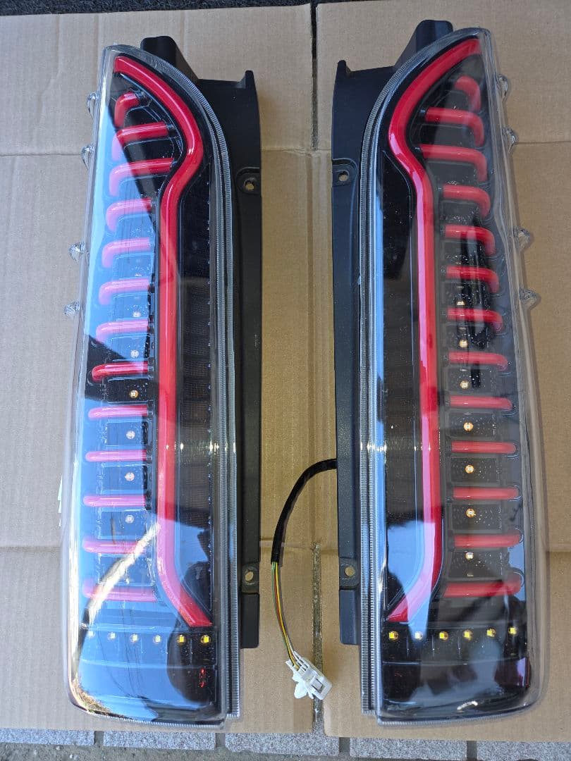 ハイエーステールランプLED