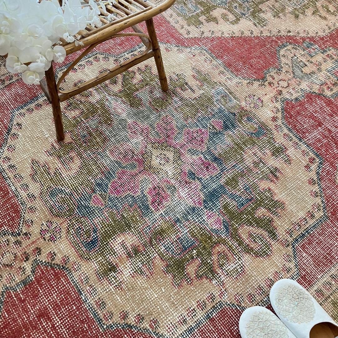 貴重✳︎アヴァノス　落ち着きシャビーレッド　キャラメル　トルコヴィンテージラグ