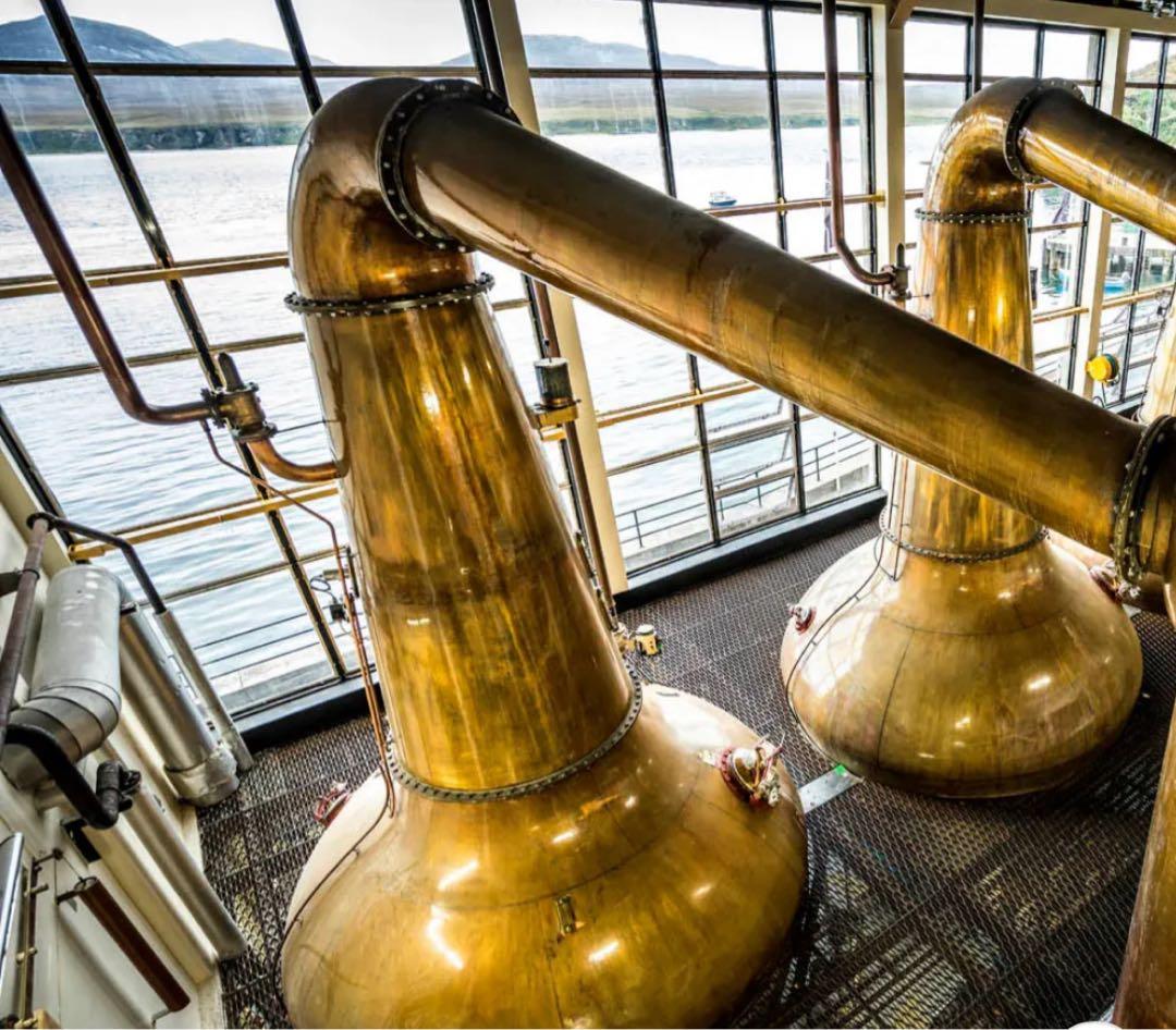 モルトウイスキー ラガヴーリン 16年 《希少》旧ラベル　封印あり！700ml