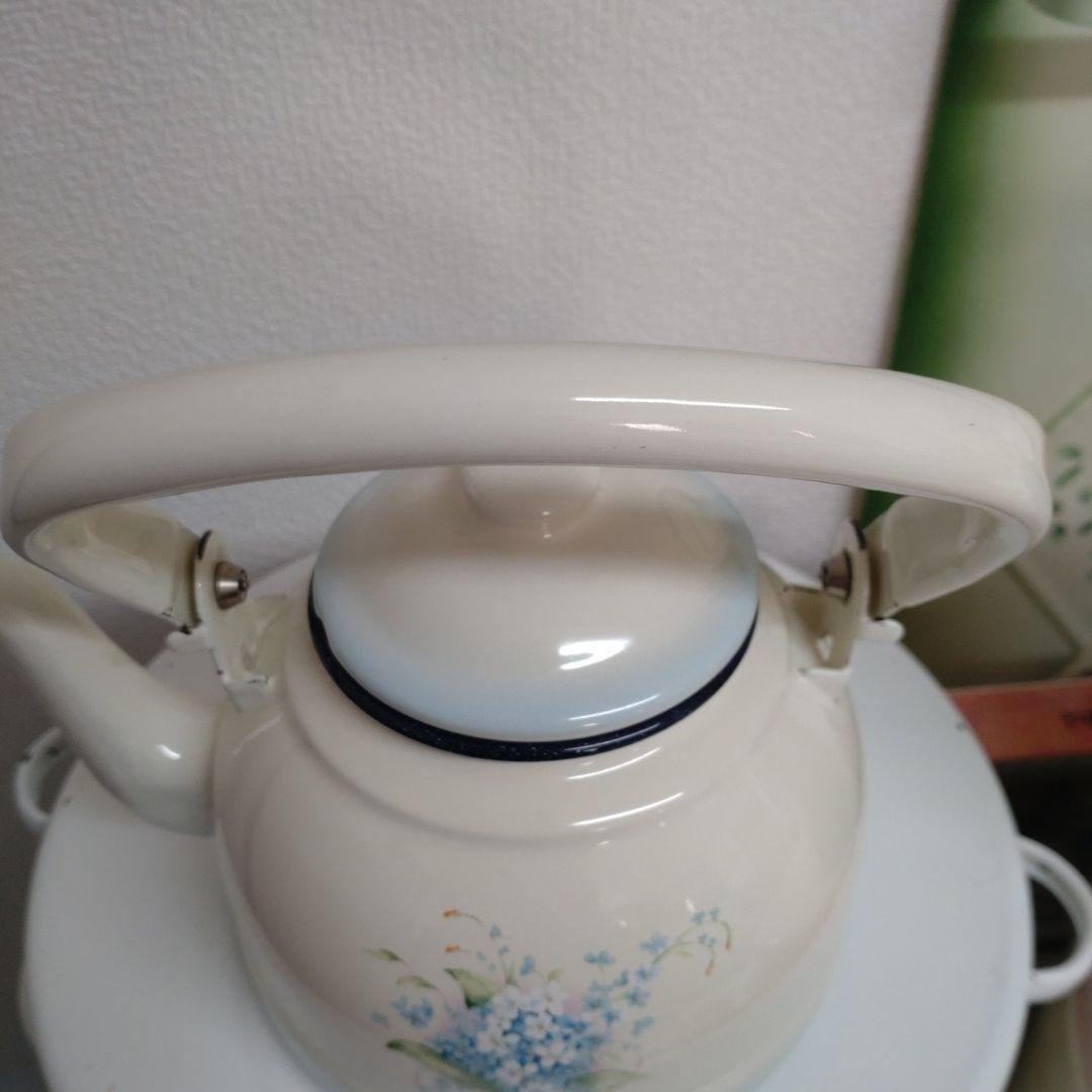 イマン　クラリス　ケルト　やかん