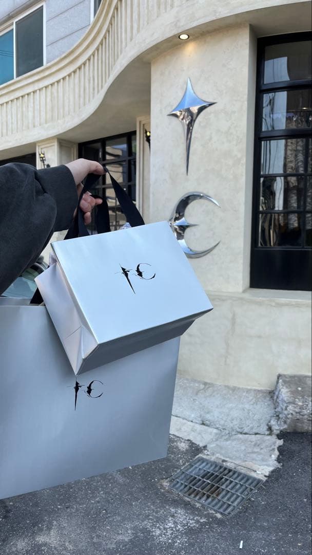 ベージュファーニット帽　ビーニー　thug club