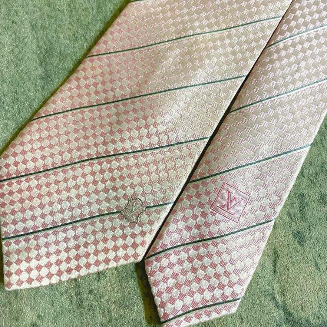 極美品 極上ウール ダブルブレストスーツ× LOUIS VUITTONネクタイ