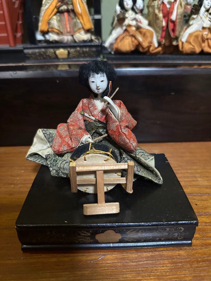 雛人形セット 伝統的な雛祭り　御殿付き お道具付き