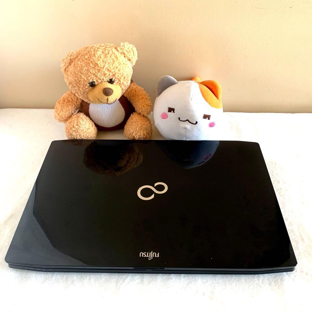 富士通 ノートPC i7 8GB 256GB SSD office2024