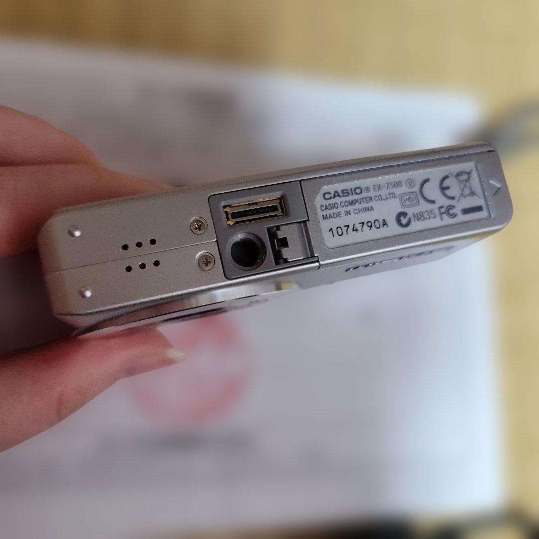 CASIO EXILIM EX-2500 液晶デジタルカメラ SD、充電器付き