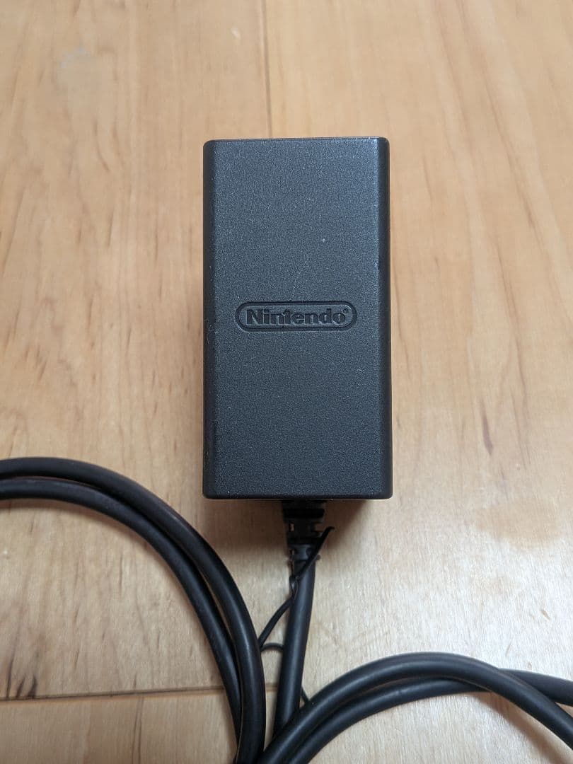 【2022年製】ニンテンドースイッチライト本体 充電器付き