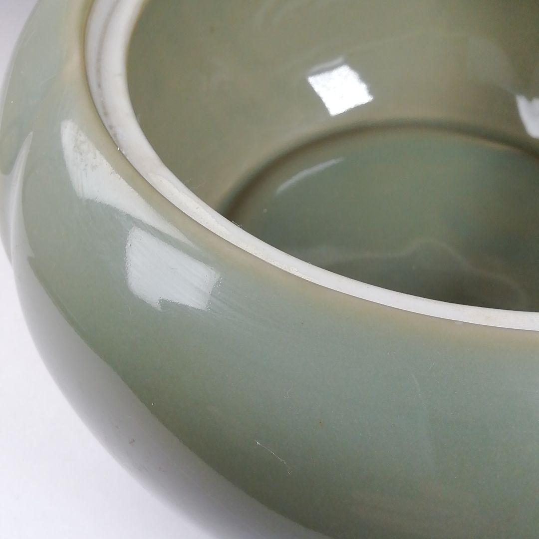 Ｗ７５　水指　『青磁　捻梅　水指』『梅峰 造』　共箱　茶道具