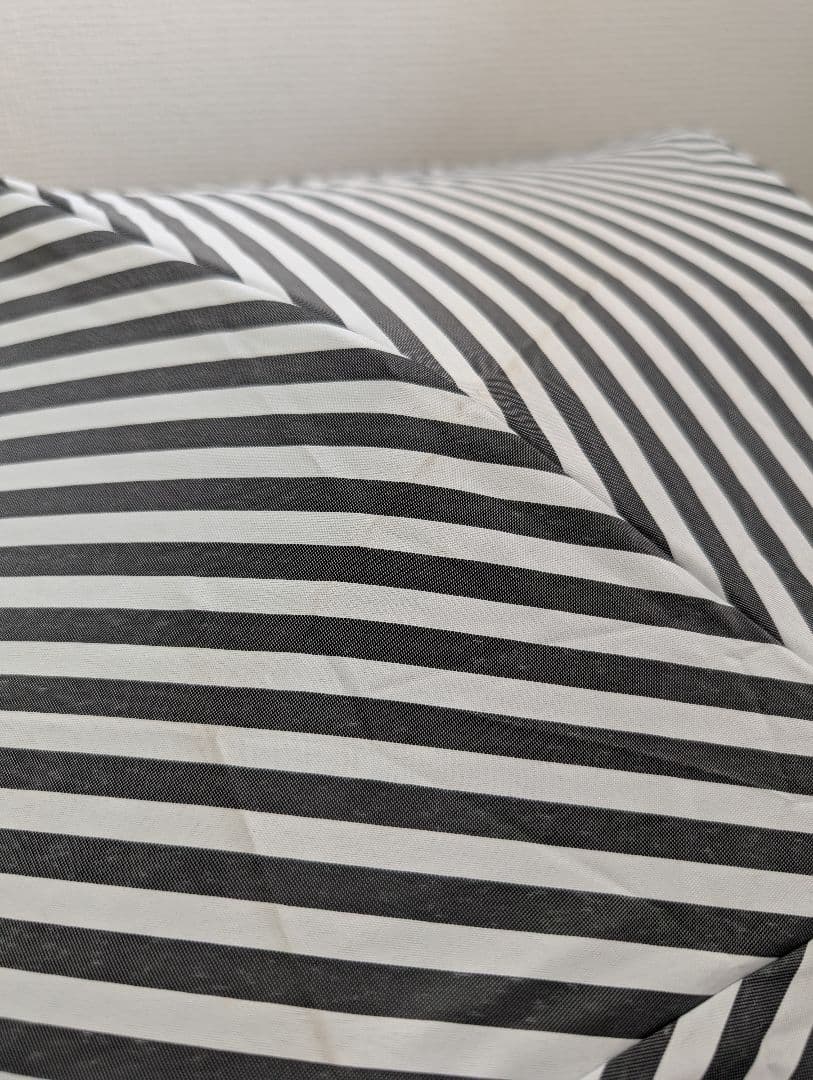 SUN BARRIER 100│折りたたみ日傘 ３段折 / 白黒ストライプ