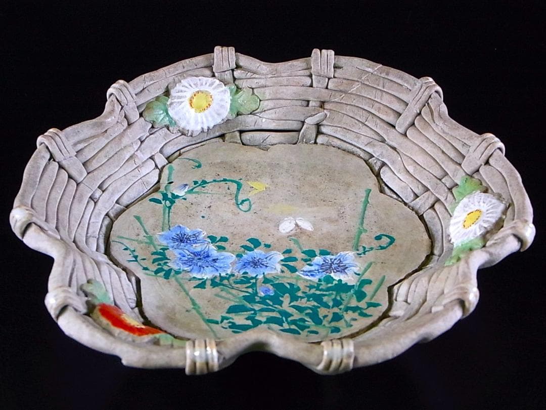【 E918 】 素晴らしき超名品　明治期萬古焼上手作品　陽刻朝顔文飾り皿
