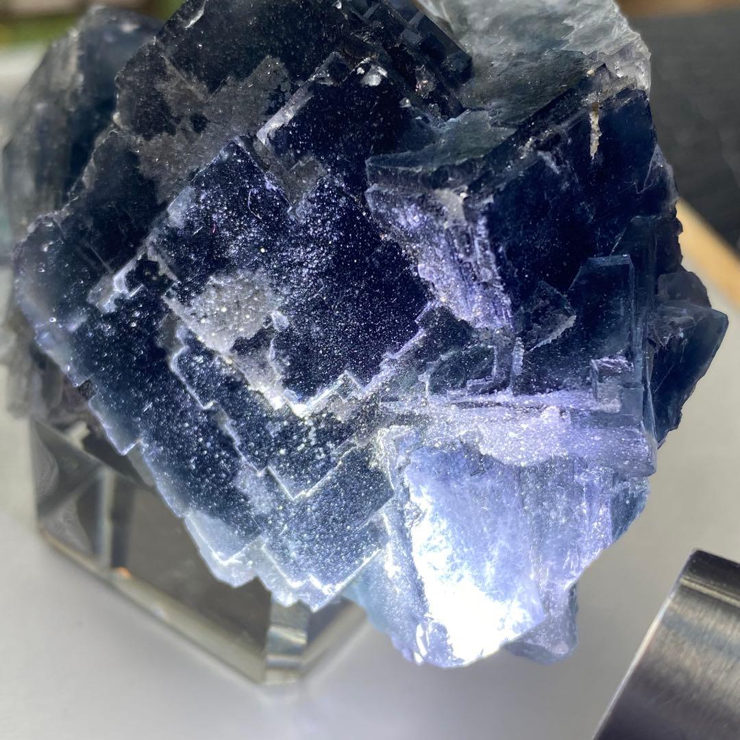 最高品質❣️シャンファーリン産/ディープブルーフローライトクラスター(212g)