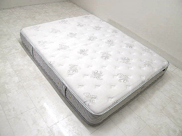 【展示品】日本ベッド 「シルキーシフォン」 クイーンサイズマットレス 約30万