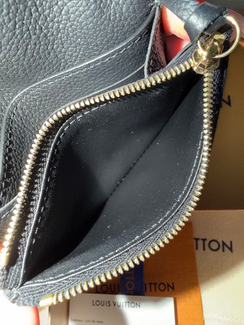 LOUIS VUITTON ポルトモネ・ロザリ