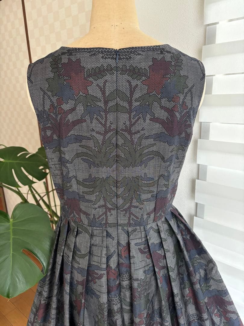 本場大島紬で大人可愛いワンピース、ジャンバースカートに