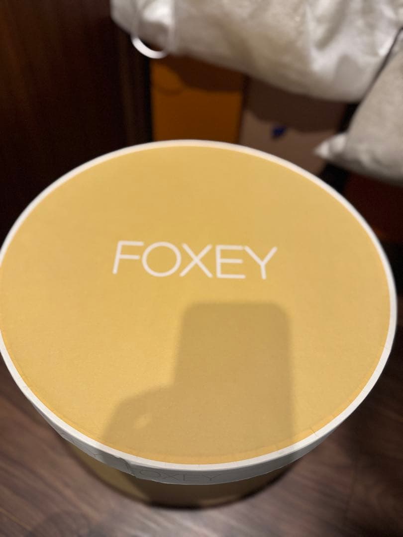 FOXEY ベージュ ストローハット　ホワイトリボン