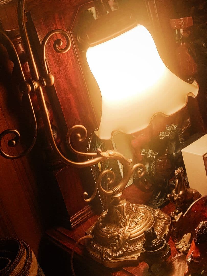 【極美品】ビンテージ　ミルクガラスシェードランプ　真鍮製　６０年代物