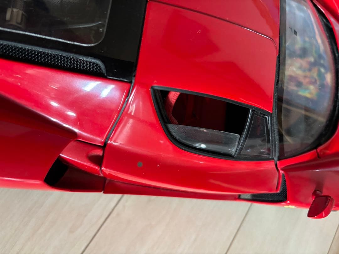ミスターポン様用。1/10 Ferrari エンツォ 赤 ミニカー