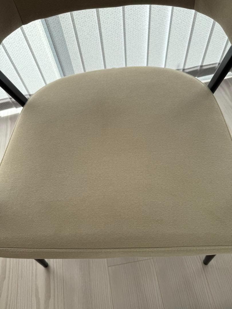 ニトリ 肘付きダイニングチェア(イジー2 BE)