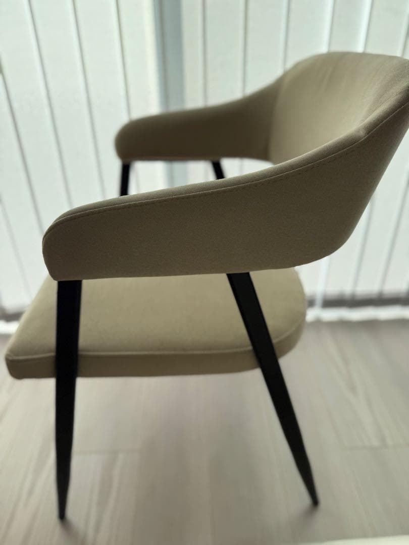 ニトリ 肘付きダイニングチェア(イジー2 BE)