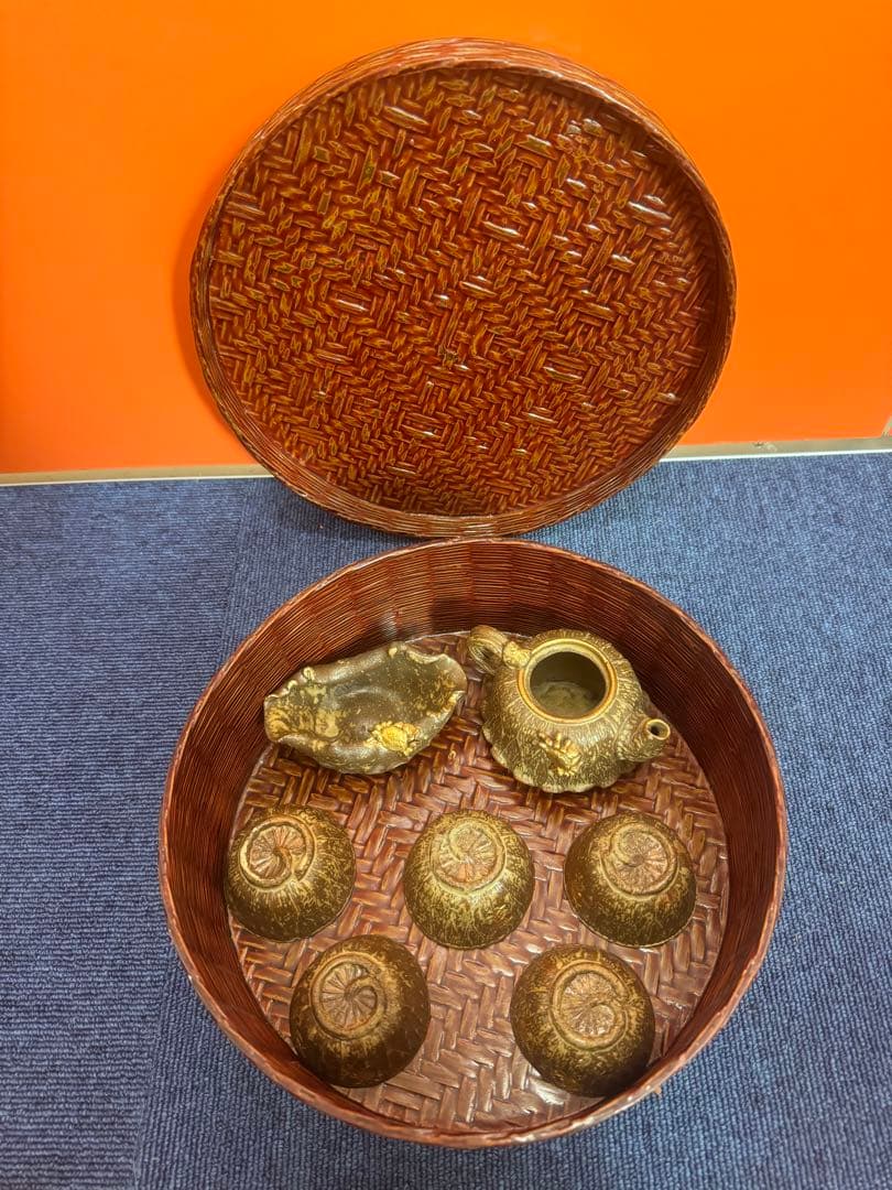 1684備前焼？　蓮に蟹細工　茶器セット　湯呑1客　湯冷し1客　湯呑5客　茶櫃付