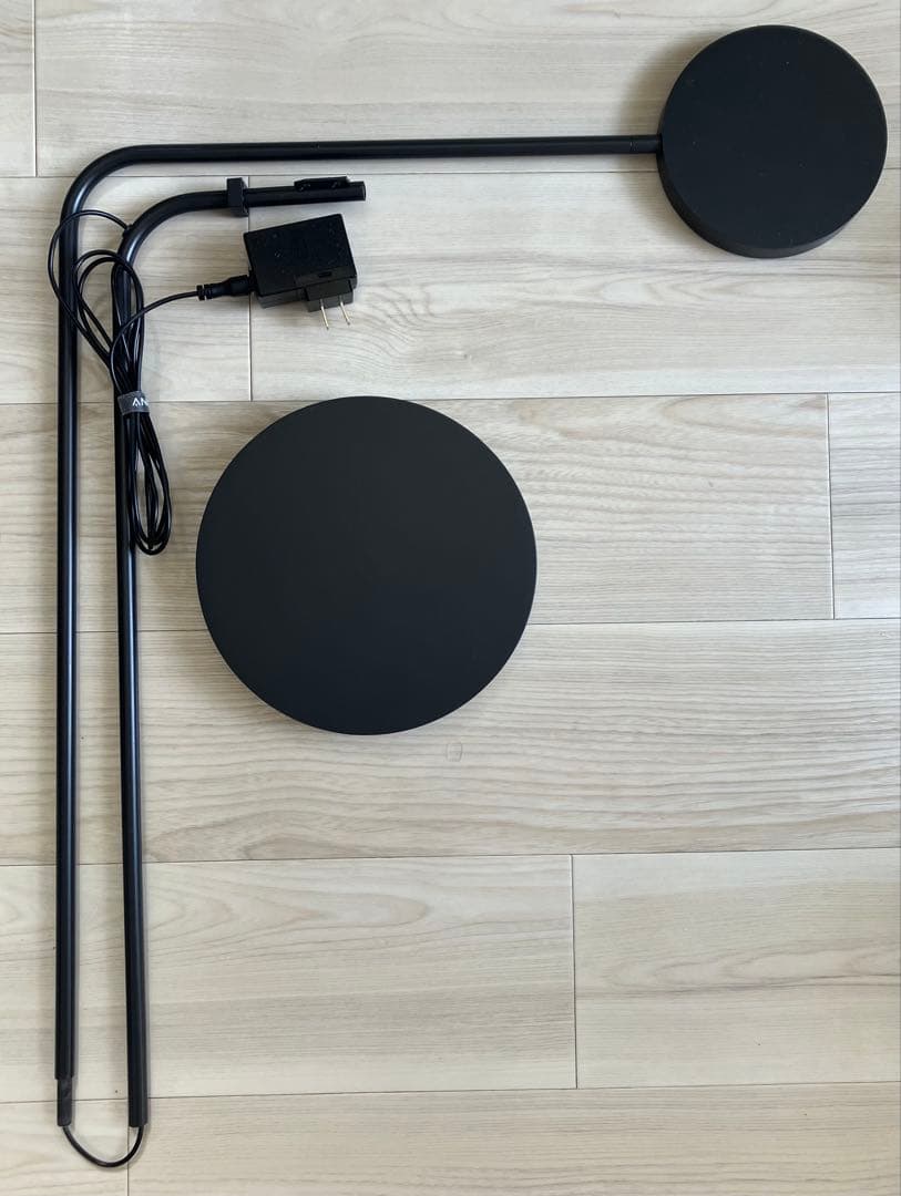 イケア　フロアランプ　イッペルリグ