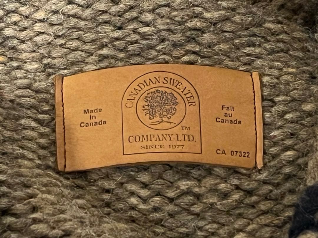 カナディアンセーター カウチン トナカイ柄 フーディ ニット 茶 ダブルジップ