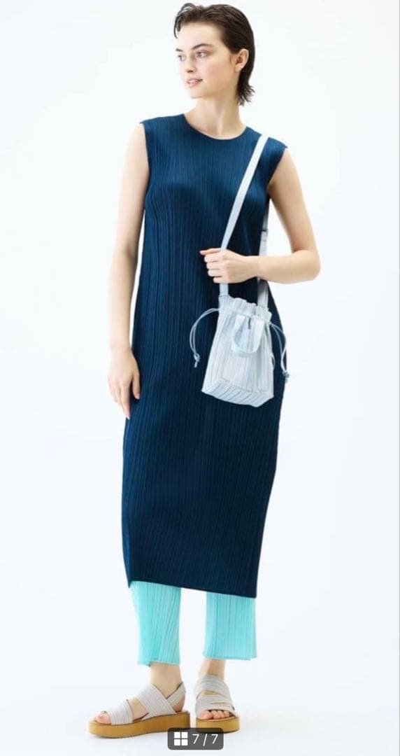 プリーツプリーズ　トートバッグ　ショルダーバッグ　ブラック