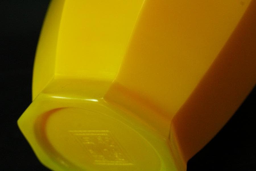 中国美術 乾隆硝子 黄色 八方 瓶 刻 乾隆年製 茶道具伝来(K-A211)