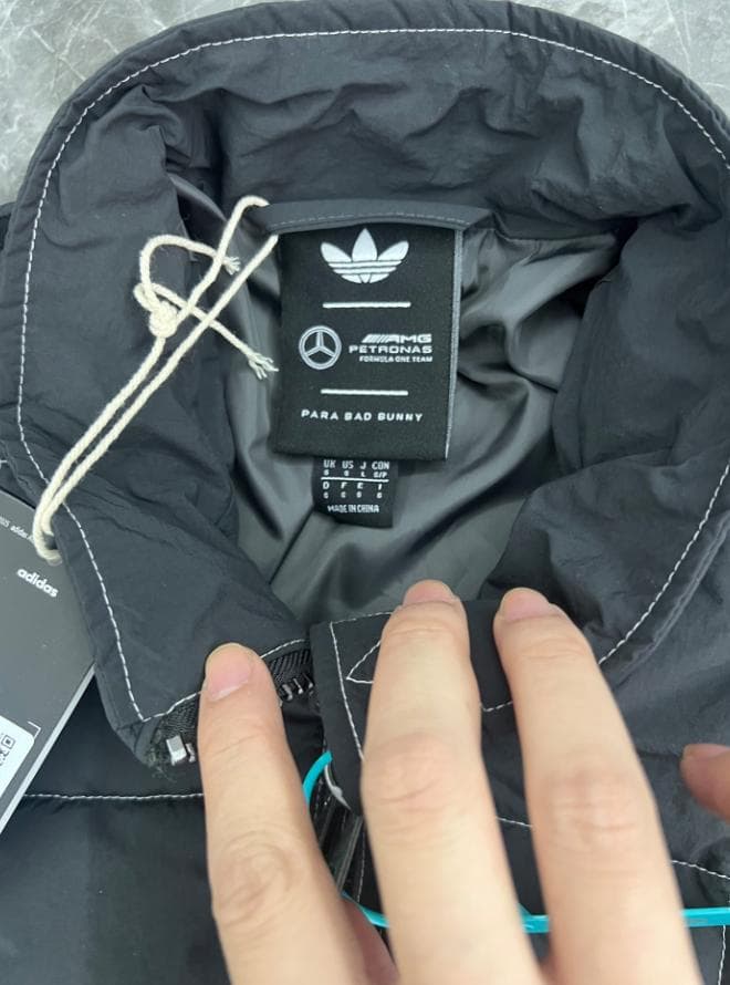 adidas × Bad Bunny × Mercedes FW25 ジャケット