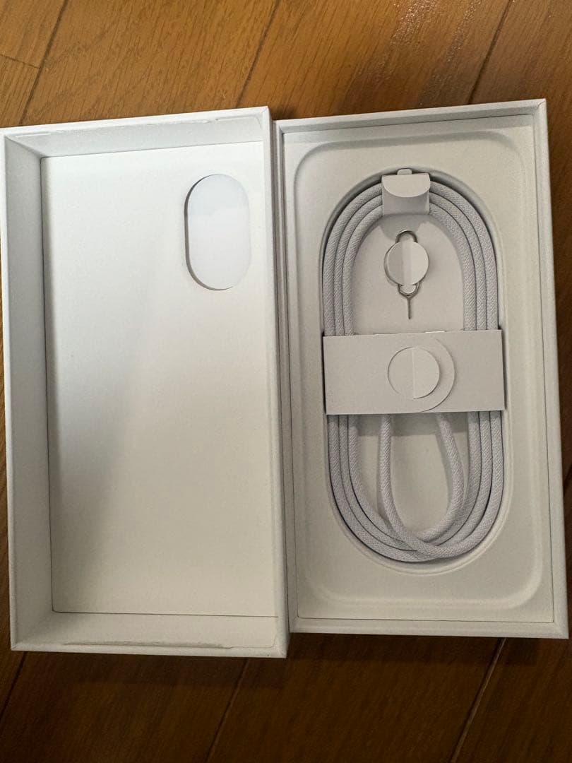 バッテリー100% iPhone16 125GB ブラック