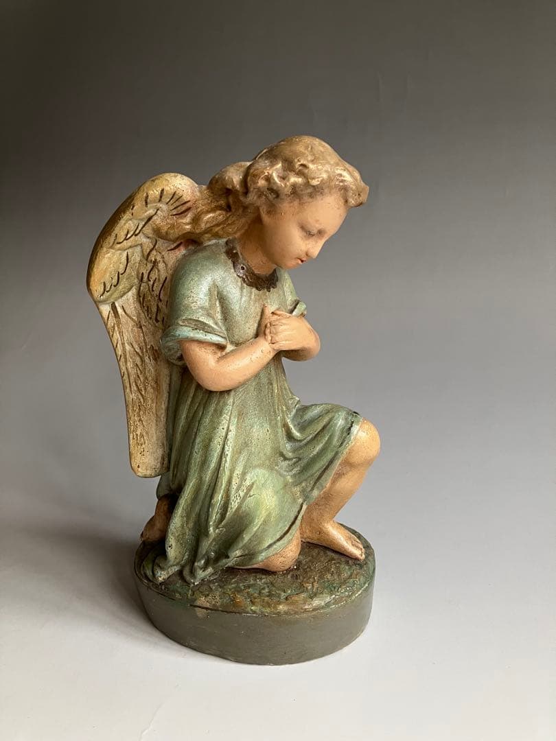 祈りの天使の像　アンティーク