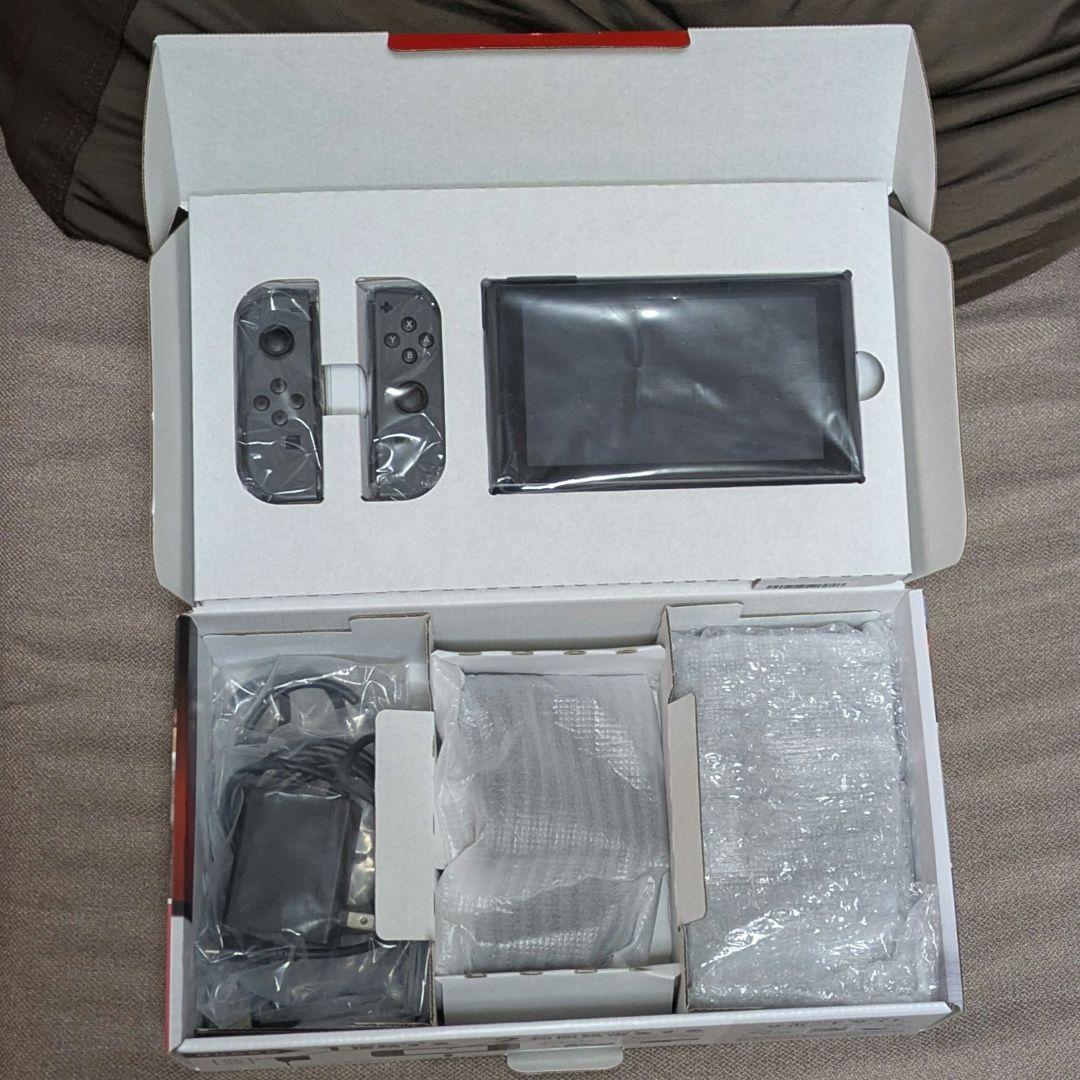 Nintendo Switch 本体 / 世界のアソビ大全51など