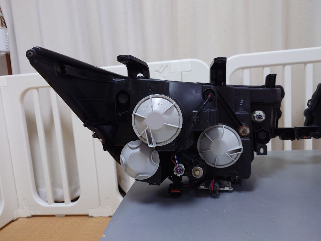 デリカD5 純正ヘッドライト　左右　極上美品　早い者勝ち❕️