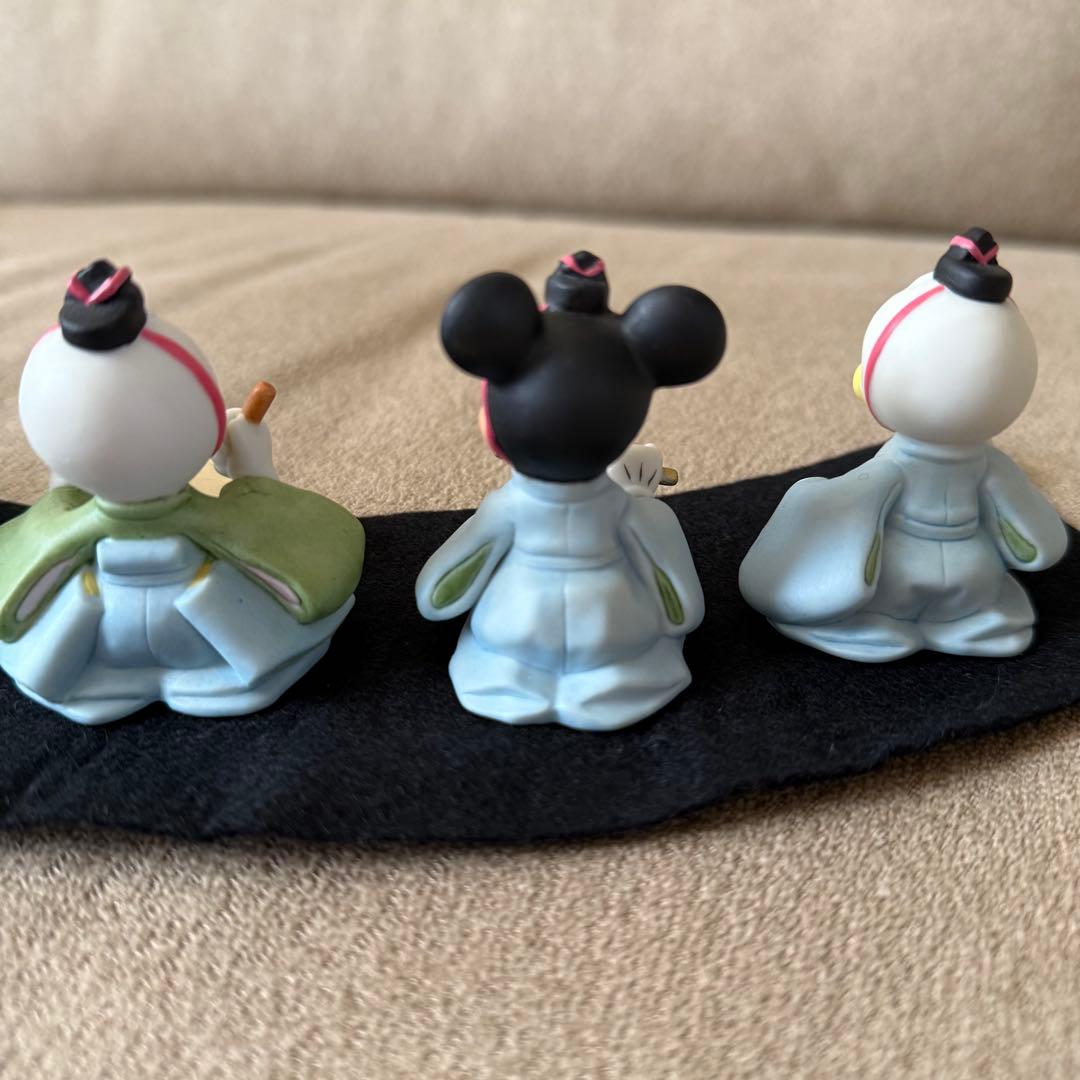 【お雛祭り】ディズニー陶器雛飾り お内裏様・三人官女 ・五人囃子
