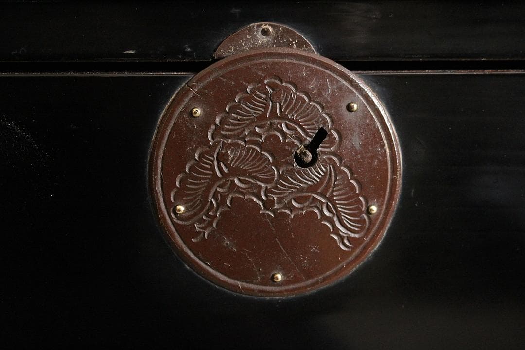 綺麗な丸金具庄内箪笥　3段　タンス　収納　古家具　古民家　時代家具