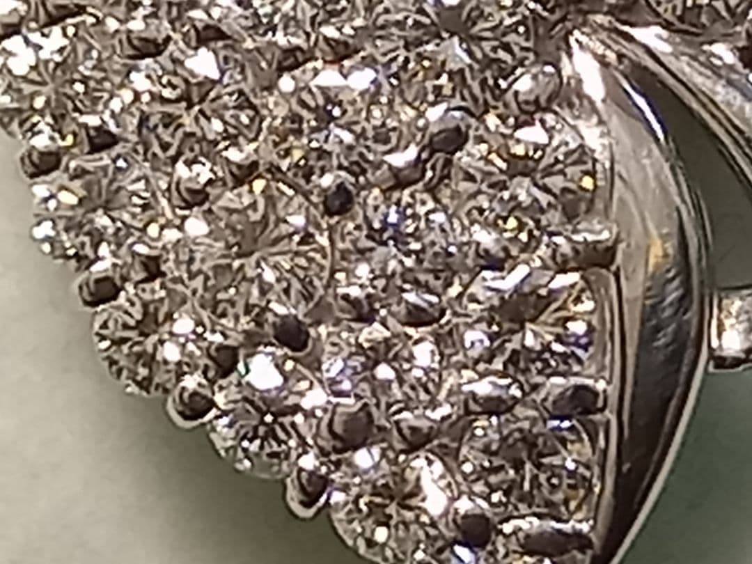 ペンダント　Pt900　ダイヤ　2.02カラット　チャーム