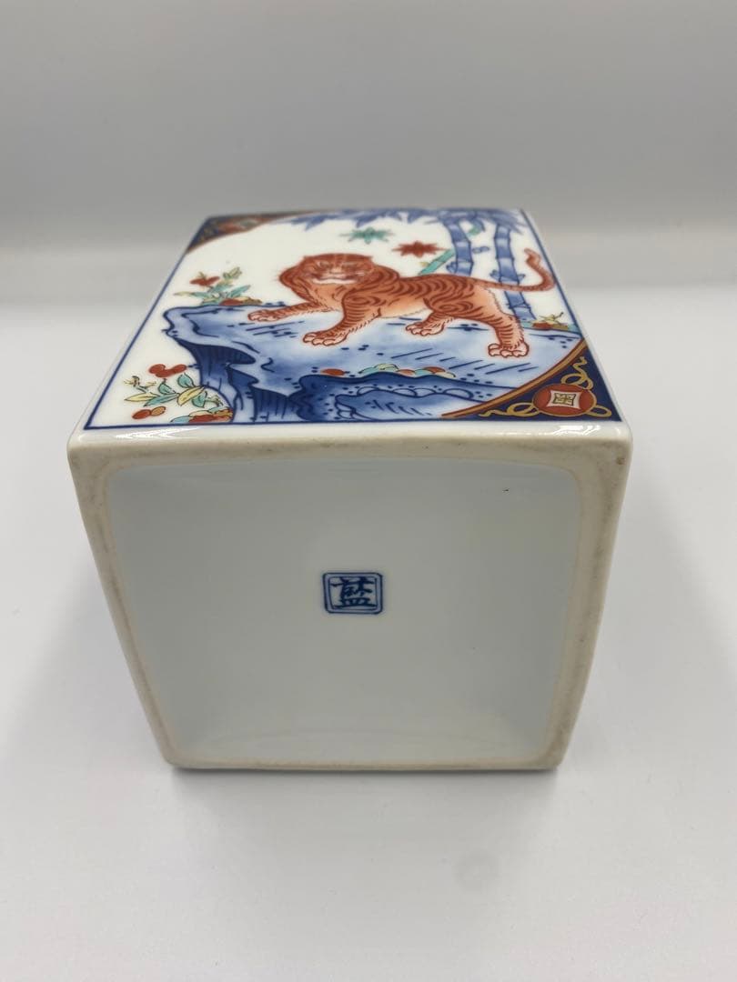 サントリー ボトルコレクション 染錦松竹梅寅文角型瓶 有田焼 空瓶