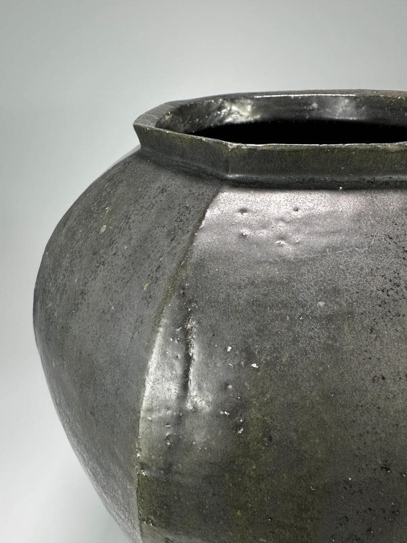 日本美術　矢野直人　黒唐津　花生　面取壺　美品　共箱　共布　本物保証