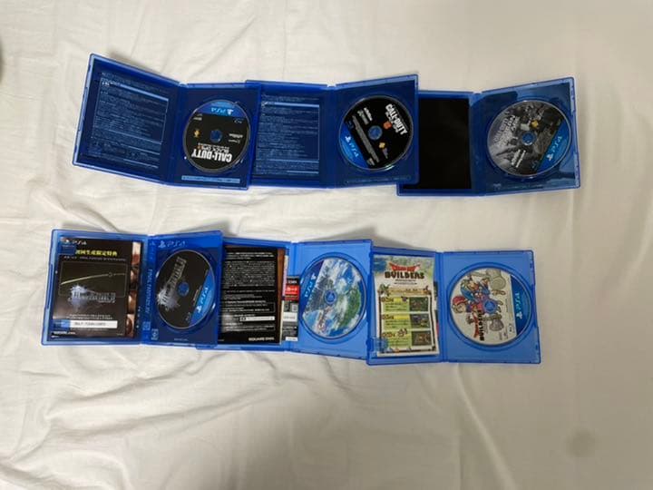 PlayStation 4 本体＋ソフト6本＋コントローラー2つ＋イヤホン