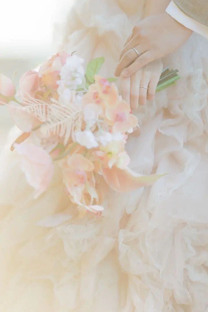 アーティフィシャルフラワー　高級造花　ブーケ　ブートニア ピンク　ピーチカラー