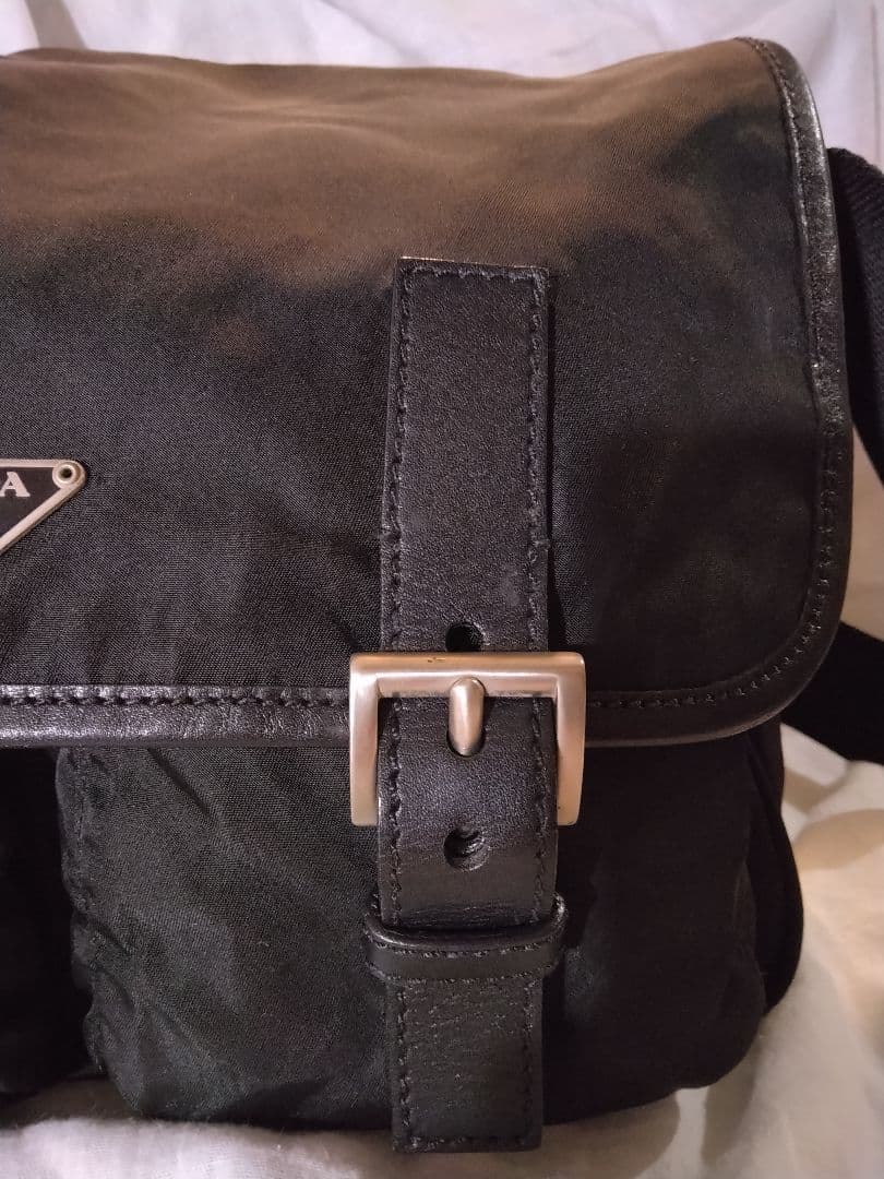 PRADA ショルダーバッグ 三角ロゴプレート ナイロン レザー 黒