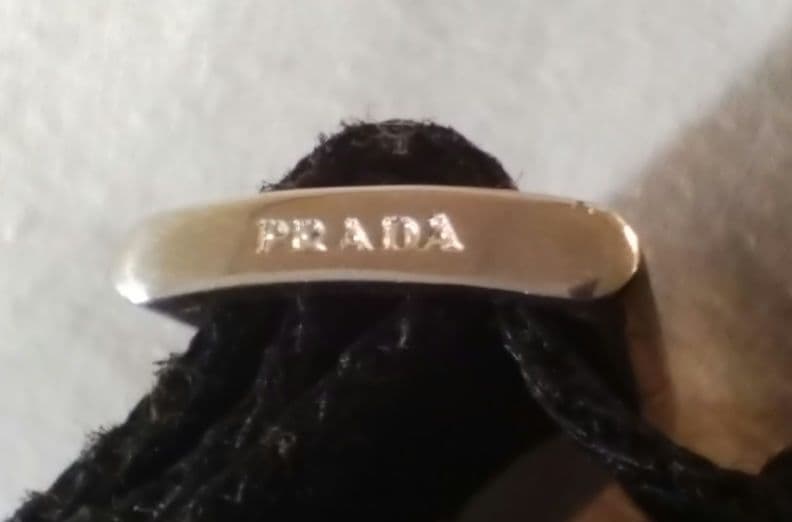 PRADA ショルダーバッグ 三角ロゴプレート ナイロン レザー 黒